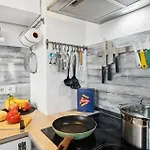 Helle & Moderne Mit Panorama-balkon Apartamento *