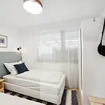 Helle & Moderne Mit Panorama-balkon Apartamento Coblença