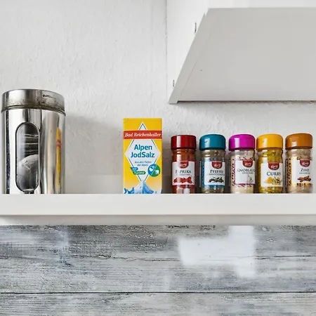 Apartamento Helle & Moderne Mit Panorama-balkon