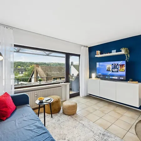 Helle & Moderne Mit Panorama-balkon Apartamento Coblença
