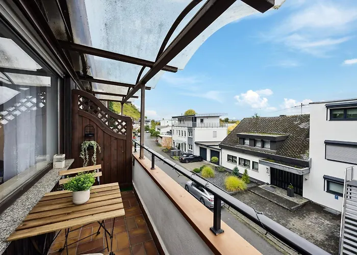 Helle & Moderne Mit Panorama-balkon Appartement *