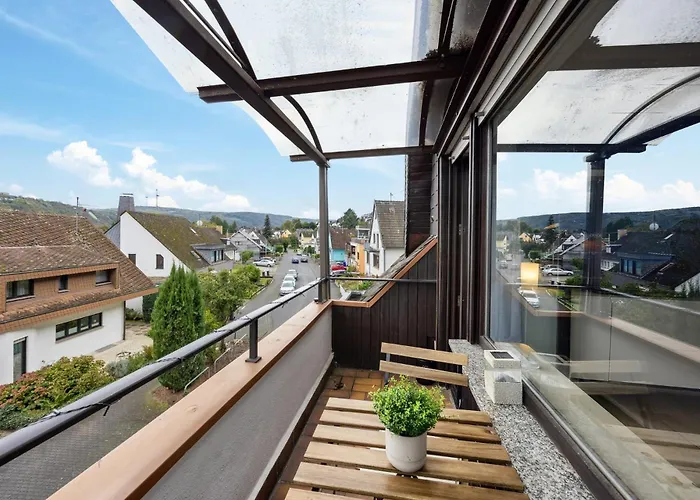 Helle & Moderne Mit Panorama-balkon Appartement Coblence