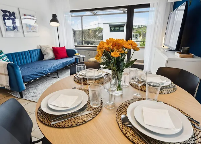 Helle & Moderne Mit Panorama-balkon *