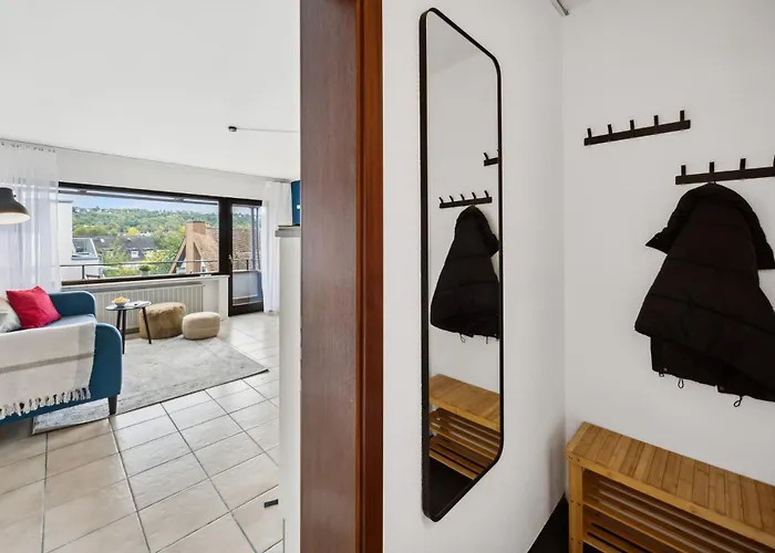 Helle & Moderne Mit Panorama-balkon Coblence