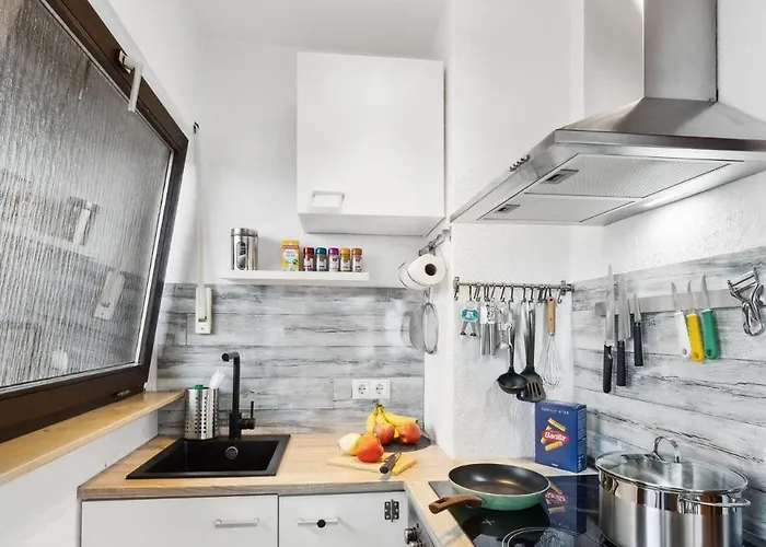 Helle & Moderne Mit Panorama-balkon