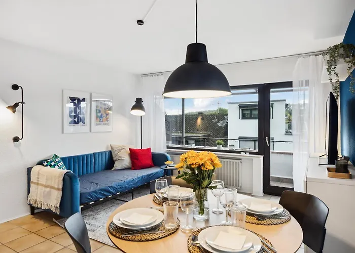 Helle & Moderne Mit Panorama-balkon